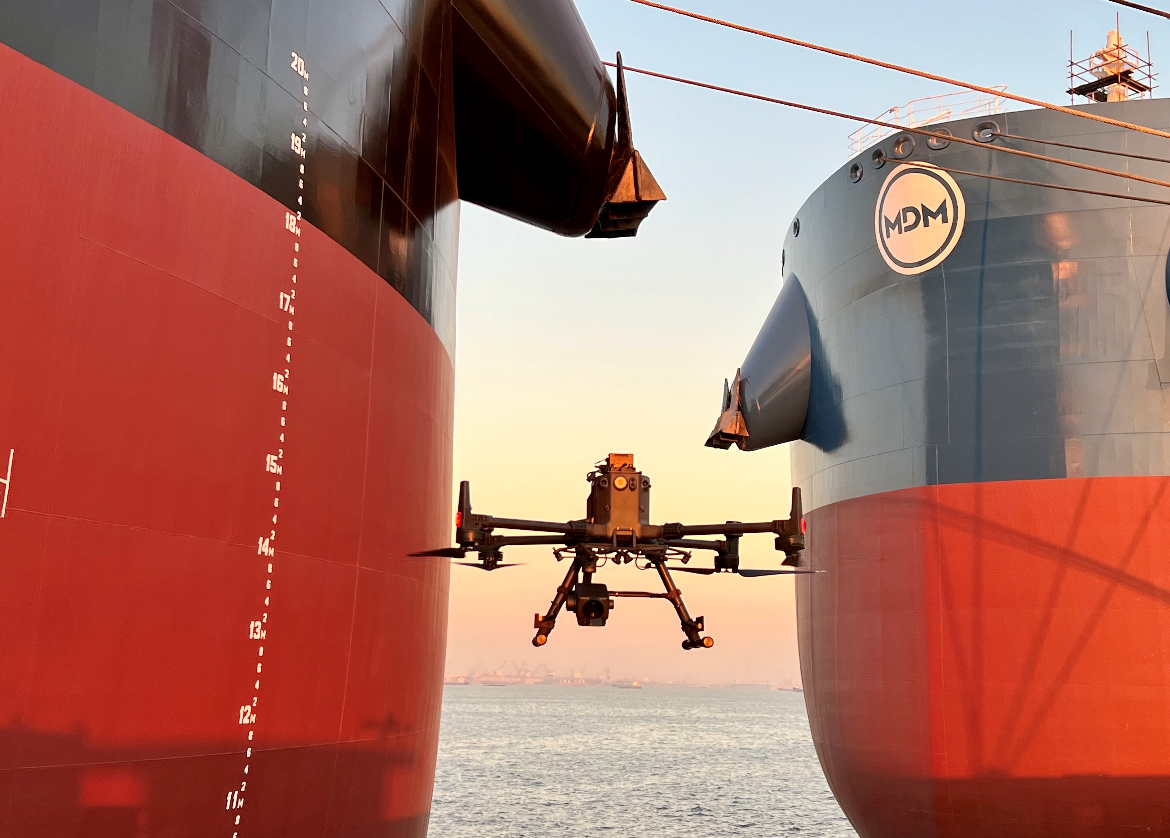 6暗网禁区
无人机飞检现场.jpg